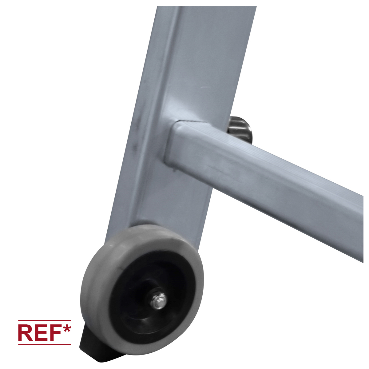 Determinadas referencias de la escalera de tijera XL incorporan ruedas de desplazamiento de 80 mm de diámetro