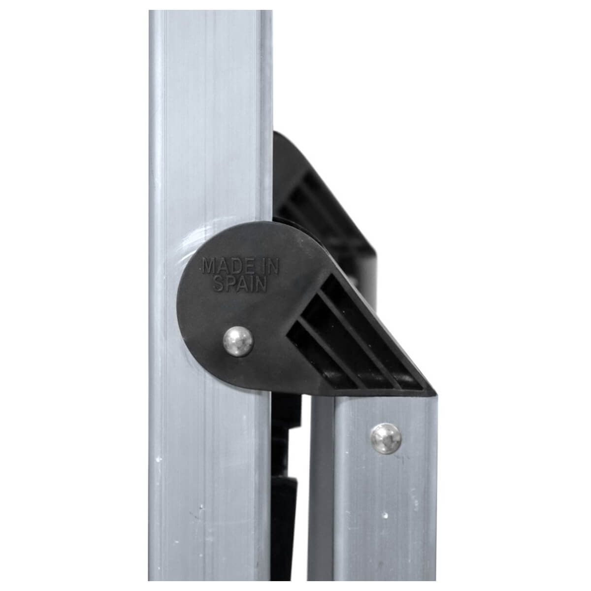 Detalle bisagras de la escalera doméstica mixta